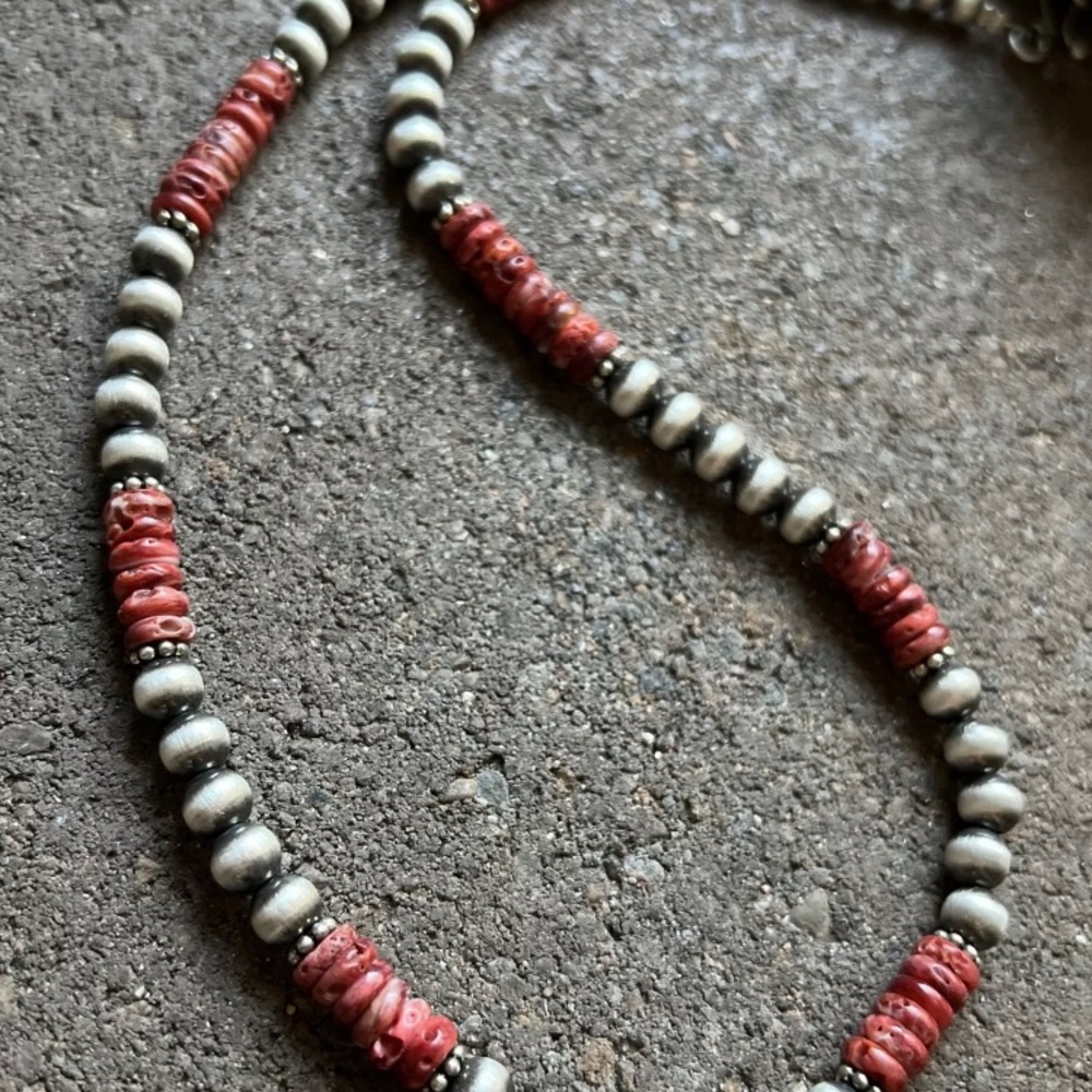 Sterling Silver Red Spiny Oyster W Pearls Bead Necklace. 18 inch - Picture 4 of 12